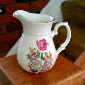Europa Bouquet Creamer